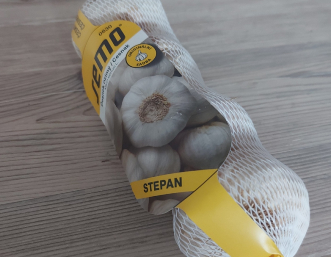 Răsaduri de usturoi de toamnă 4 cepe
