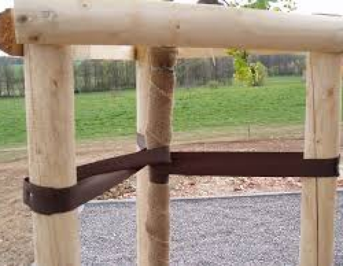 țăruș de sprijin cu țepușă cu diametrul de 6 cm - înălțime 250 cm