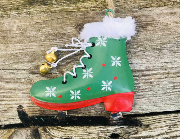 Patine metalice decorative pentru agățat verde
