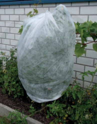 Țesătură nețesută albă 17g/m2 3,2 x 10m