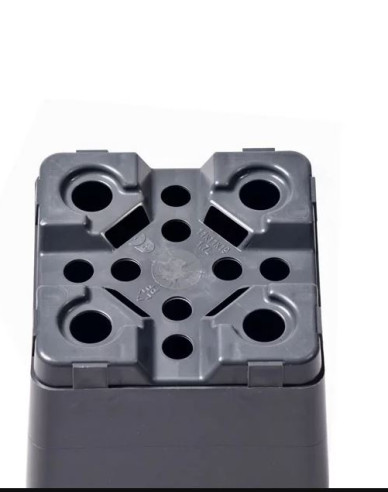 Ghiveci de flori din plastic pătrat înalt negru 1,7l, 11 x 19 cm