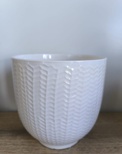 Ghiveci ornamental ceramic alb lucios